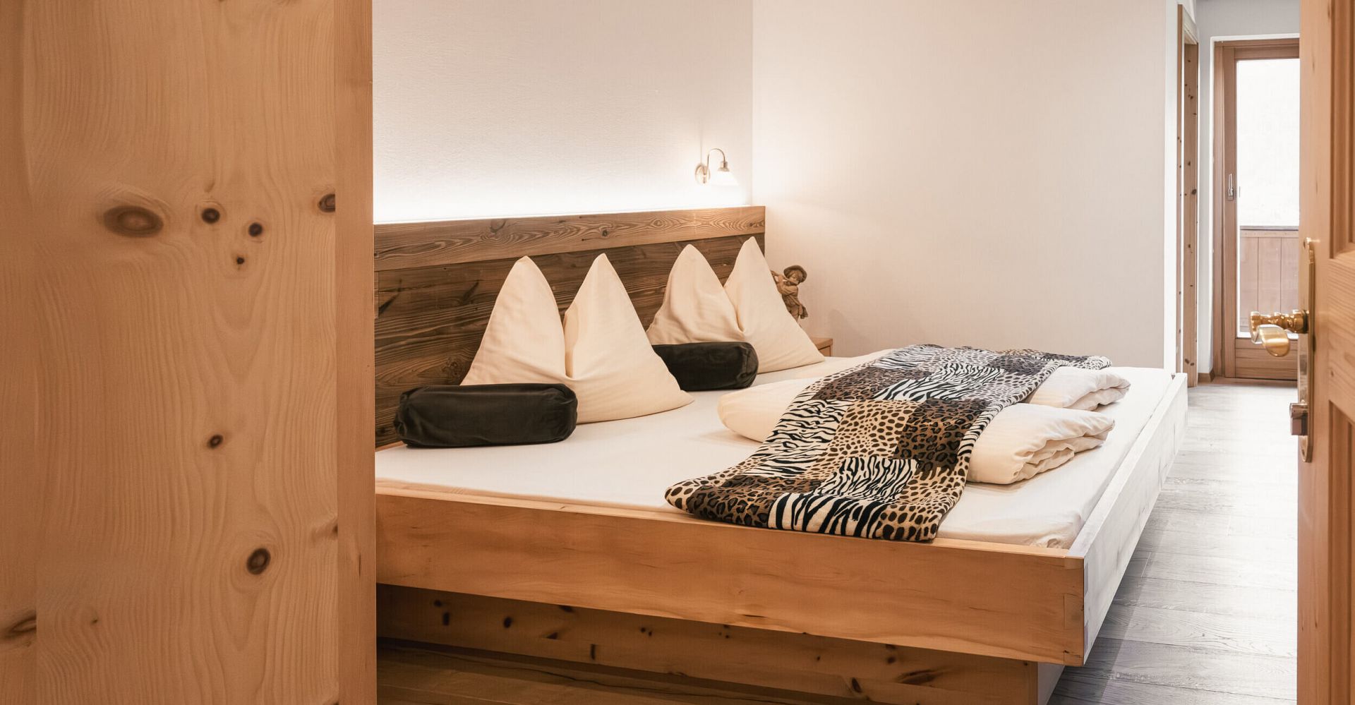 4096 2730 max (1) (2) (1) 4096 2730 max (1) (2) (1)