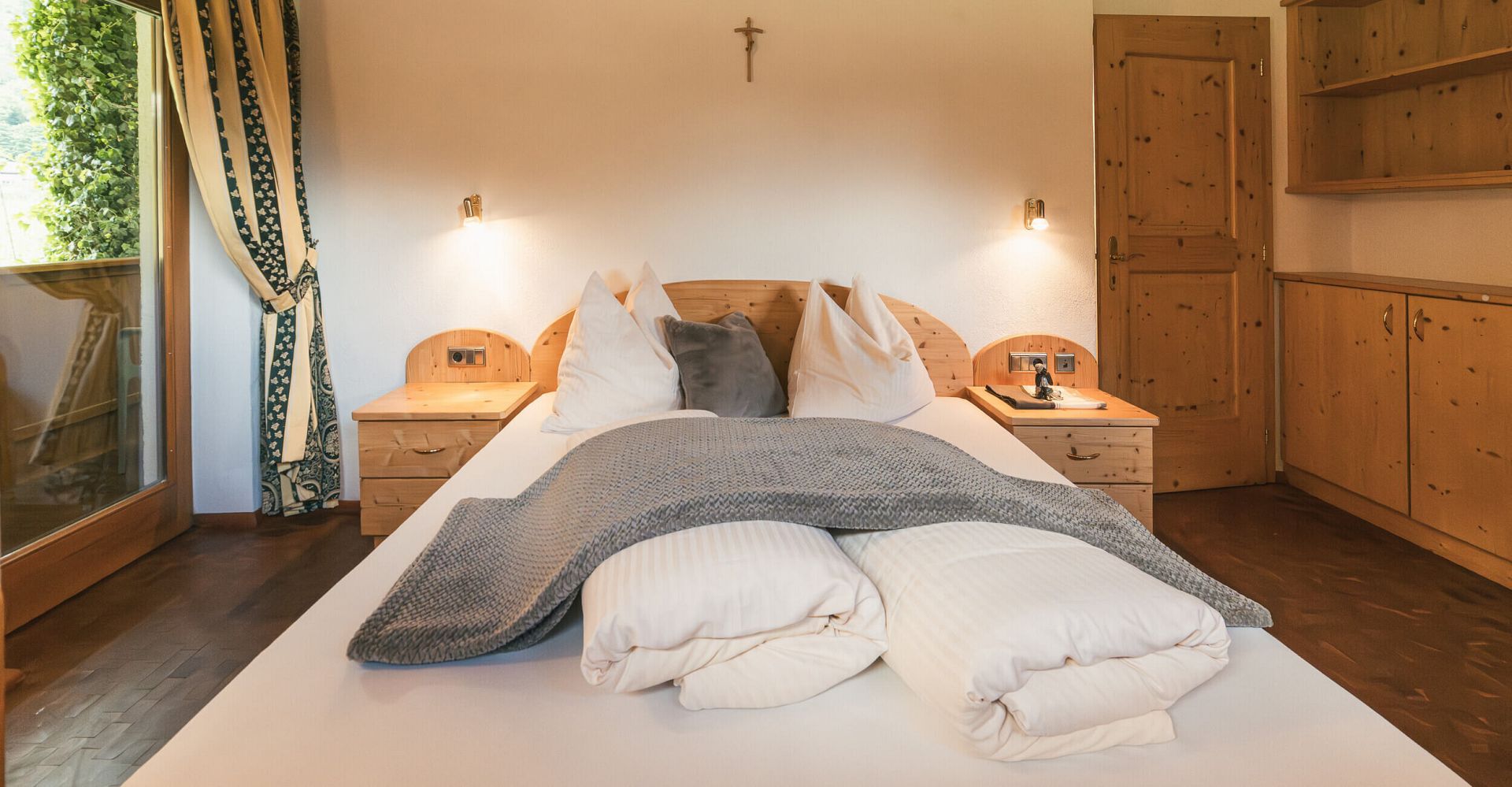 4096 2731 max 2 (1) (1) (1) 4096 2731 max 2 (1) (1) (1)